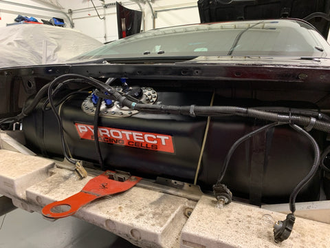C4 Corvette pyrotect FIA-FT3 fuel cell installation