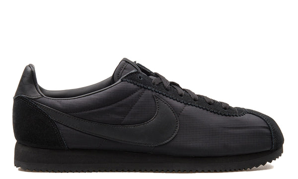 nike cortez nylon triple black