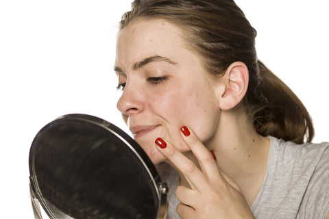 best way to apply makeup for acne prone skin