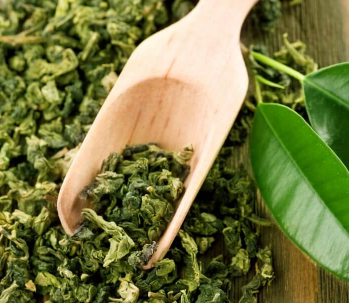 green tea helps reduce facial redness