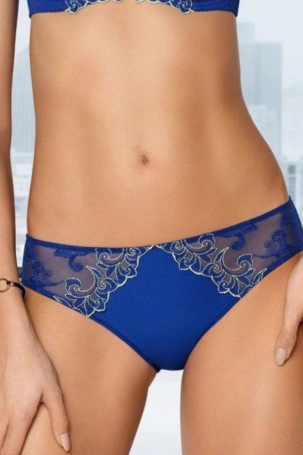 Beautiful Blue Bras and Panties for Large Breasts