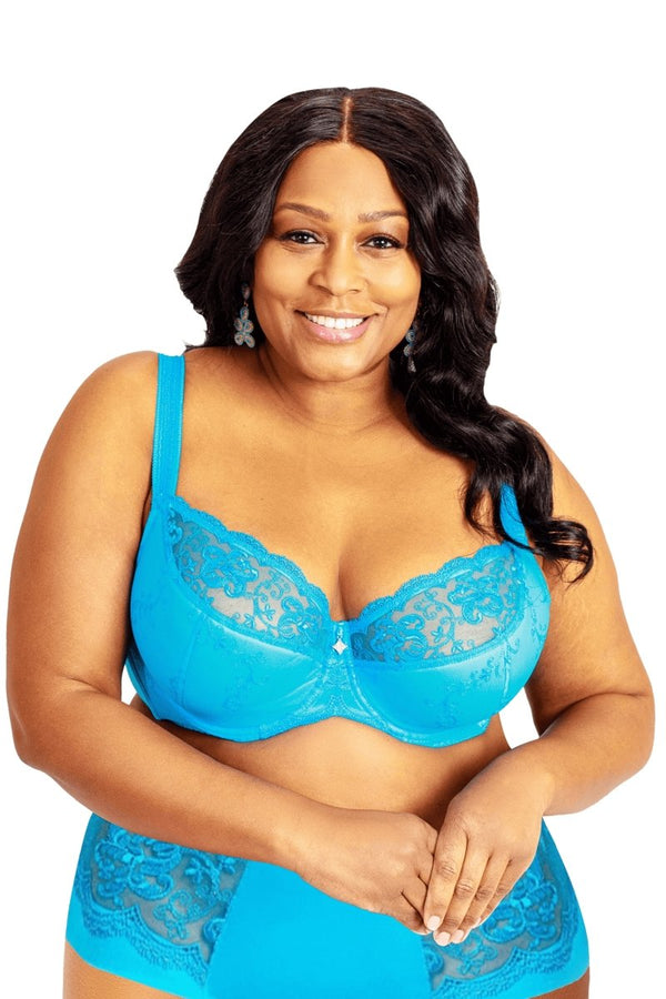 Beautiful Blue Bras and Panties for Large Breasts