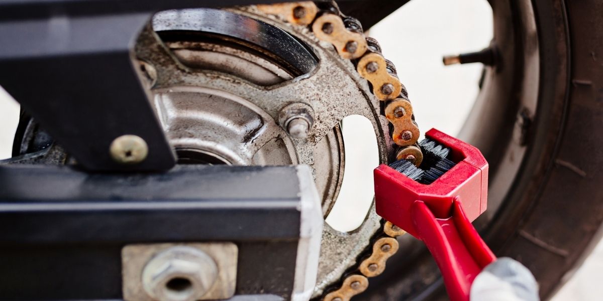 clean your motorcycle chain 
