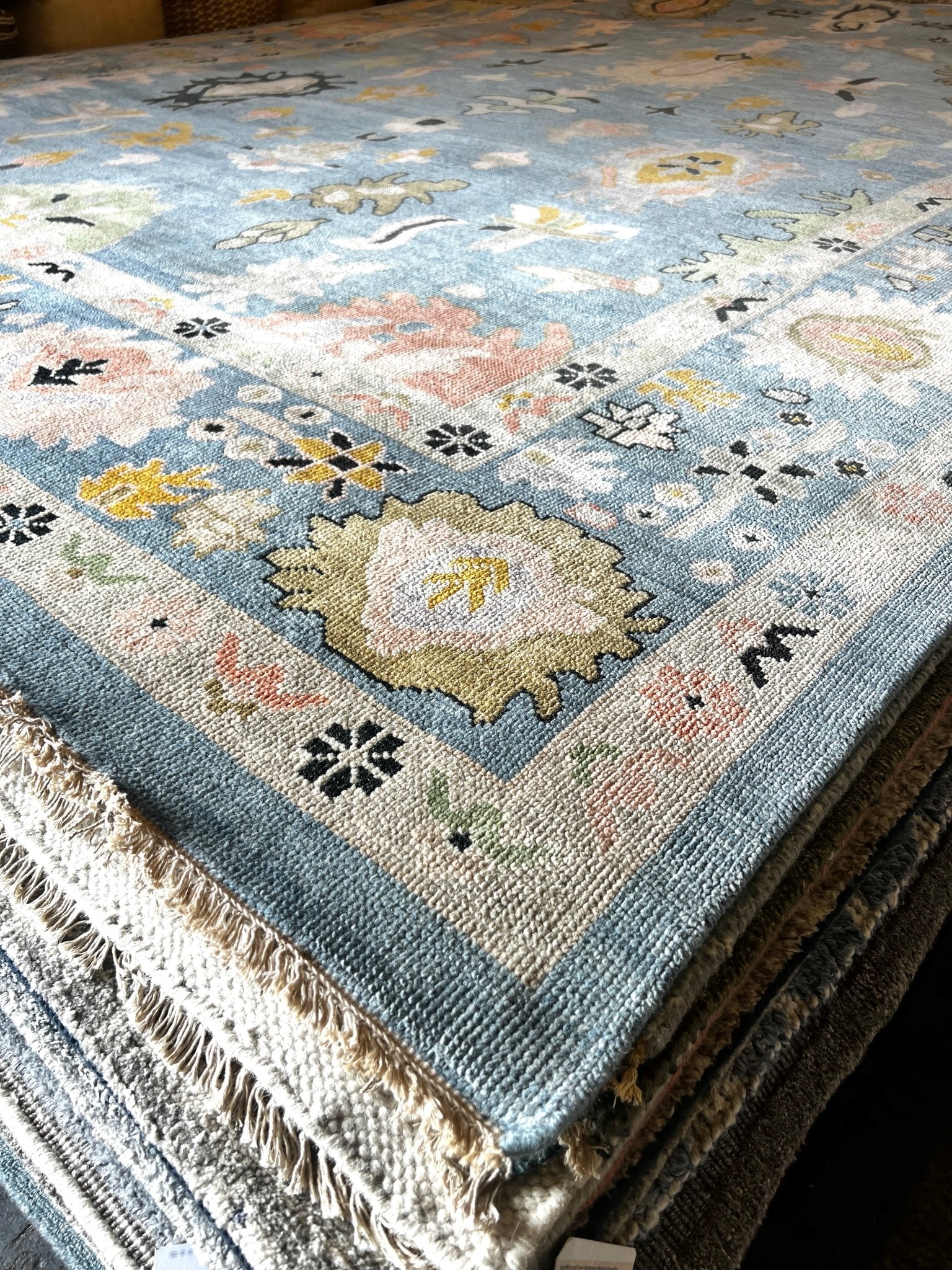 https://cdn.shopify.com/s/files/1/0257/9169/2836/products/hastings-10x14-blue-hand-knotted-oushak-rug-717830.jpg?v=1699806767