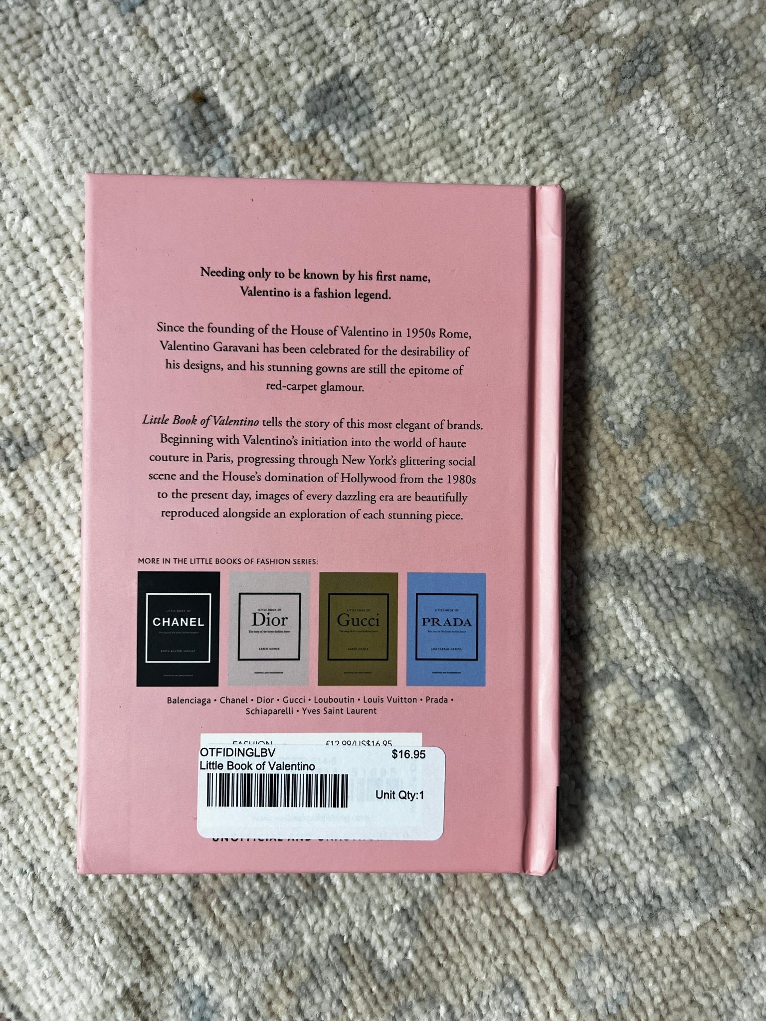 Little Book of Louis Vuitton Petite Travel Book – Banana Manor Rug Factory  Outlet