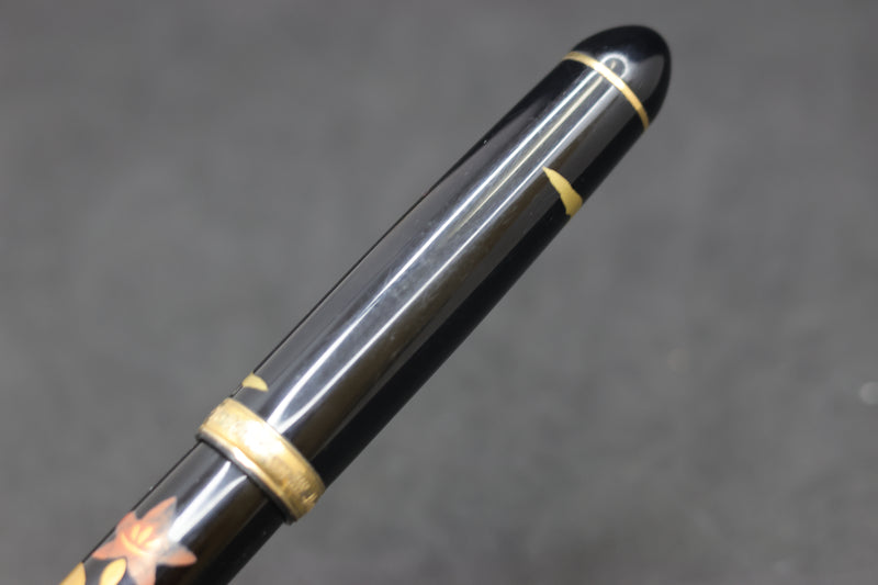 Platinum 3776 Maki-e Fountain Pen 14K Gold F Nib.
