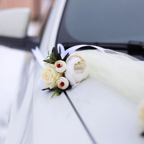 Décoration de voiture pour mariage champêtre