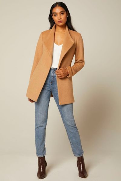 femme-veston-beige-caramel