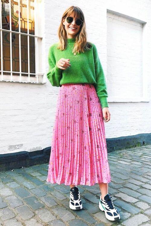 jupe-rose-chandail-vert-look-90