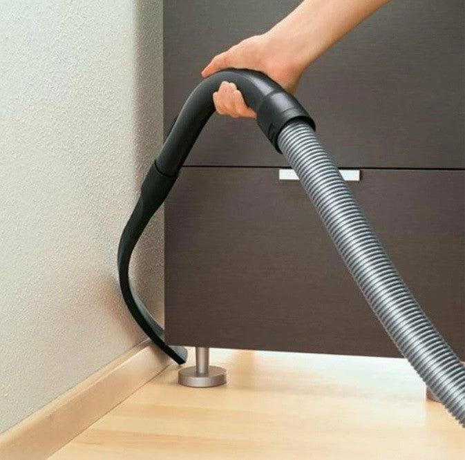 Adaptor universal flexibil pentru aspirator, curatare spatii inguste din casa si auto