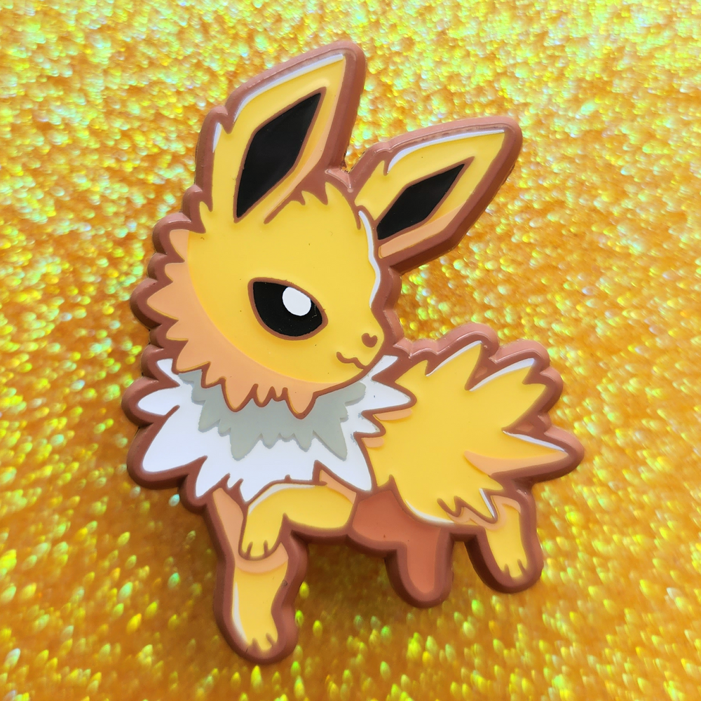 Pokemon Eevee Evolutions Bento Box Gold Enamel Pin Jolteon 