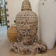Laden Sie das Bild in den Galerie-Viewer, Natural Hand Carved Buddha Head Large
