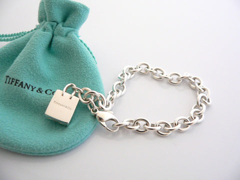 Blue Tiffany shopping bag cake with matching braclet