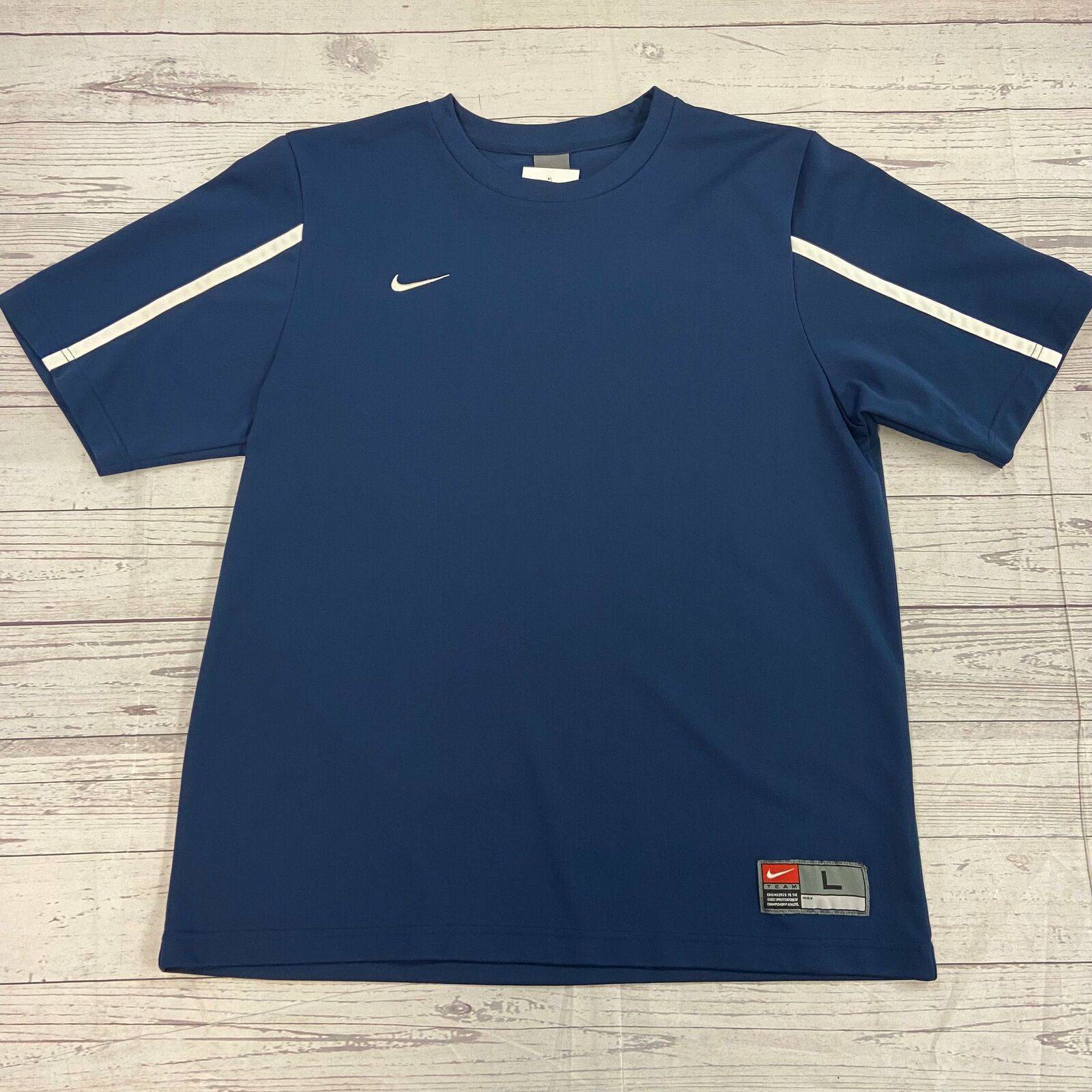 Vintage Blue Athletic Short Sleeve T-Shirt Men Size L - beyond