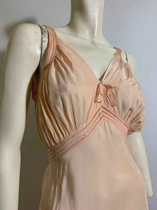 Peach Silk Jersey Bandeau Style Bra circa 1920s – Dorothea's