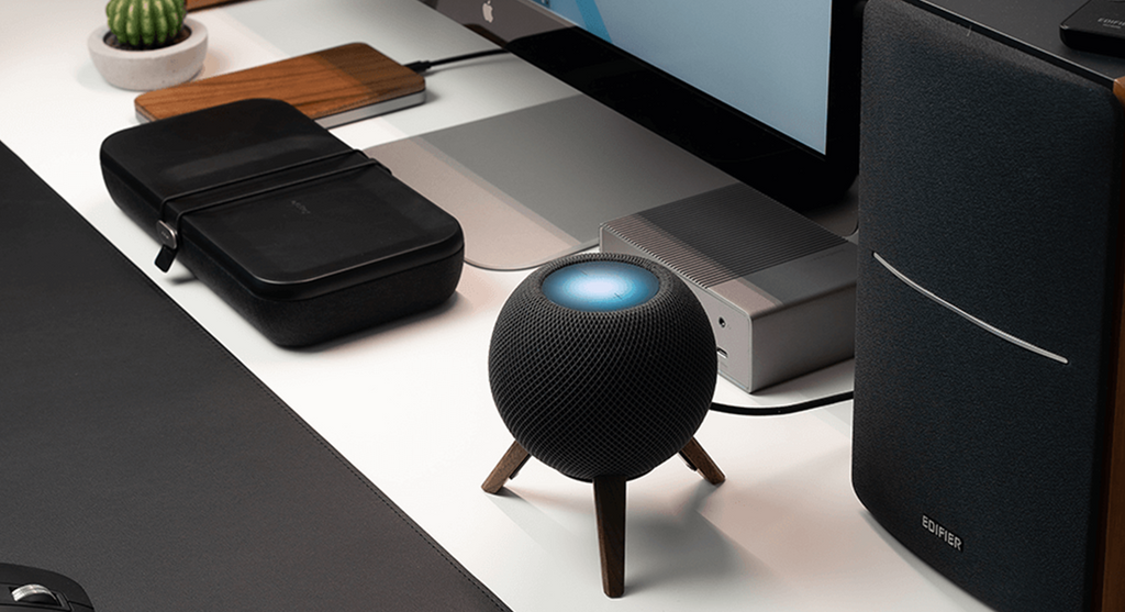 balolo, precision crafted goods, wooden accessories, wood, walnut wood, oak wood, Apple HomePod Mini, HomePod mini stand, made in Germany, handmade