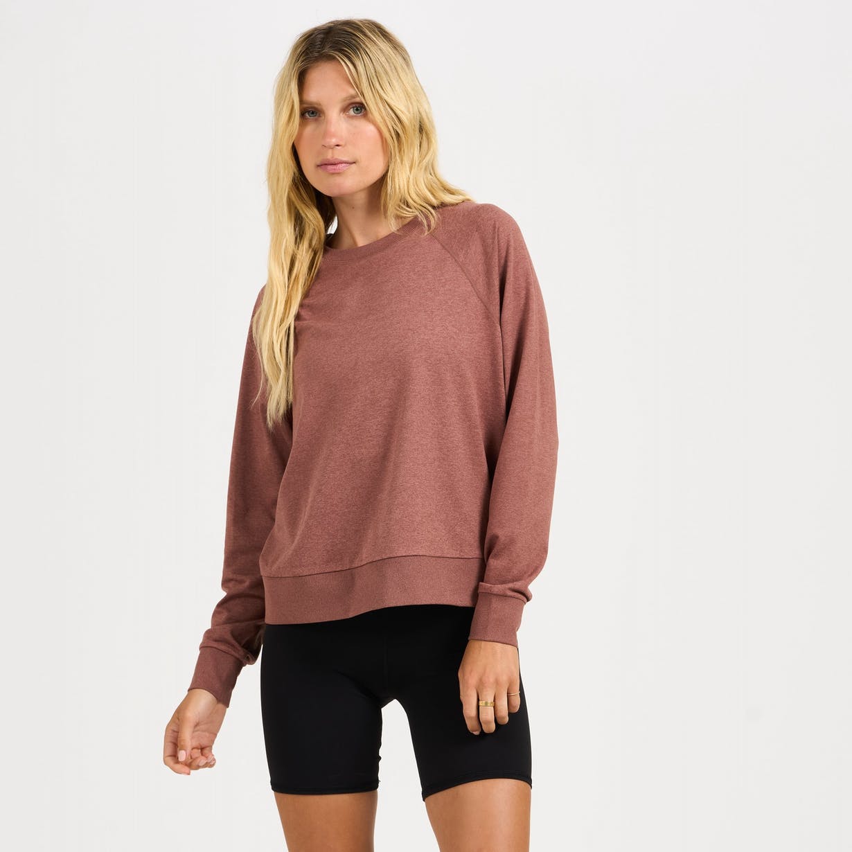 Vuori Halo Women Crewneck Sweatshirt Spring 2024