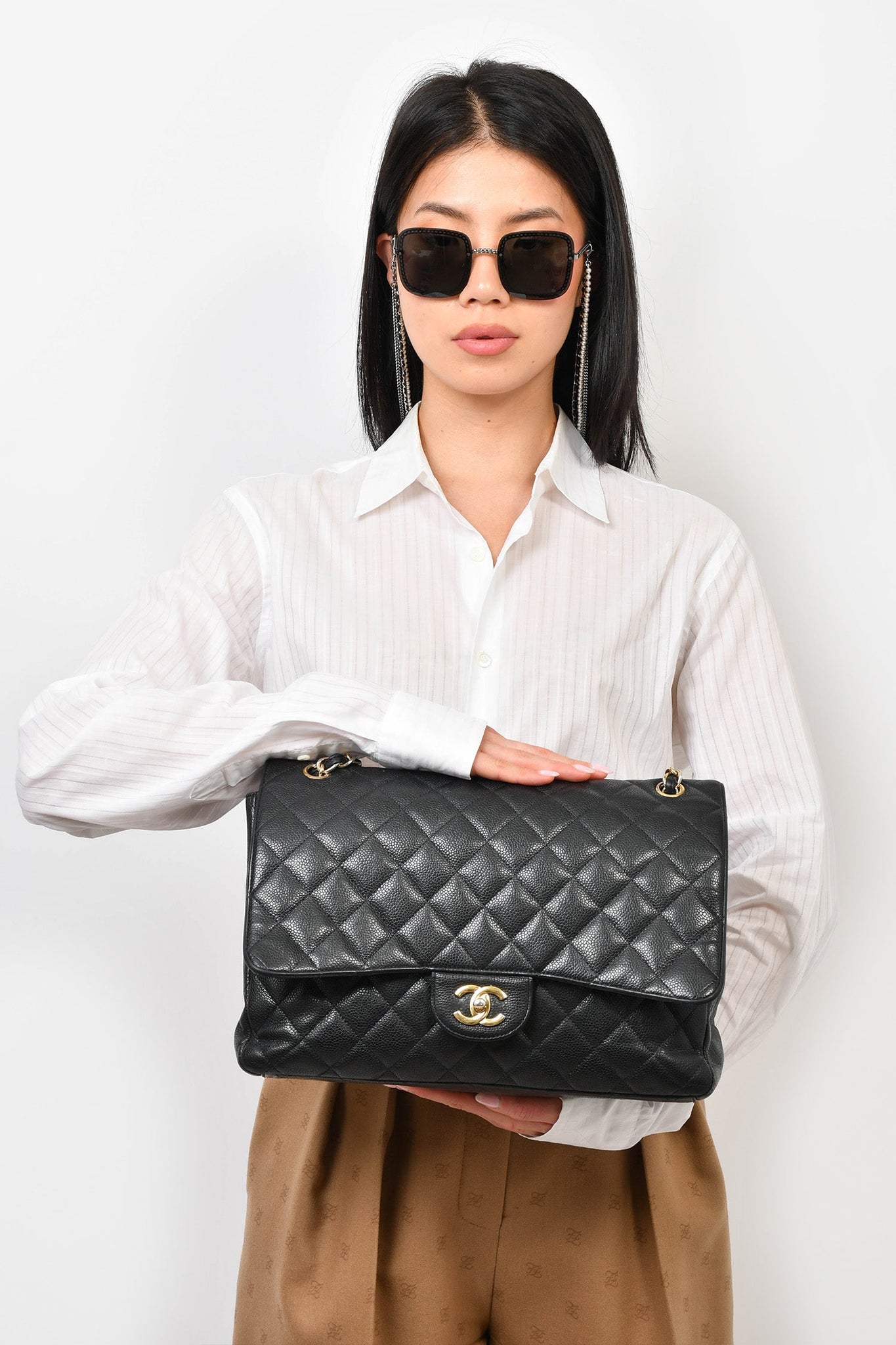 Chanel 2011 Black Calfskin Leather Reissue 227 Shoulder Bag GHW – Mine &  Yours