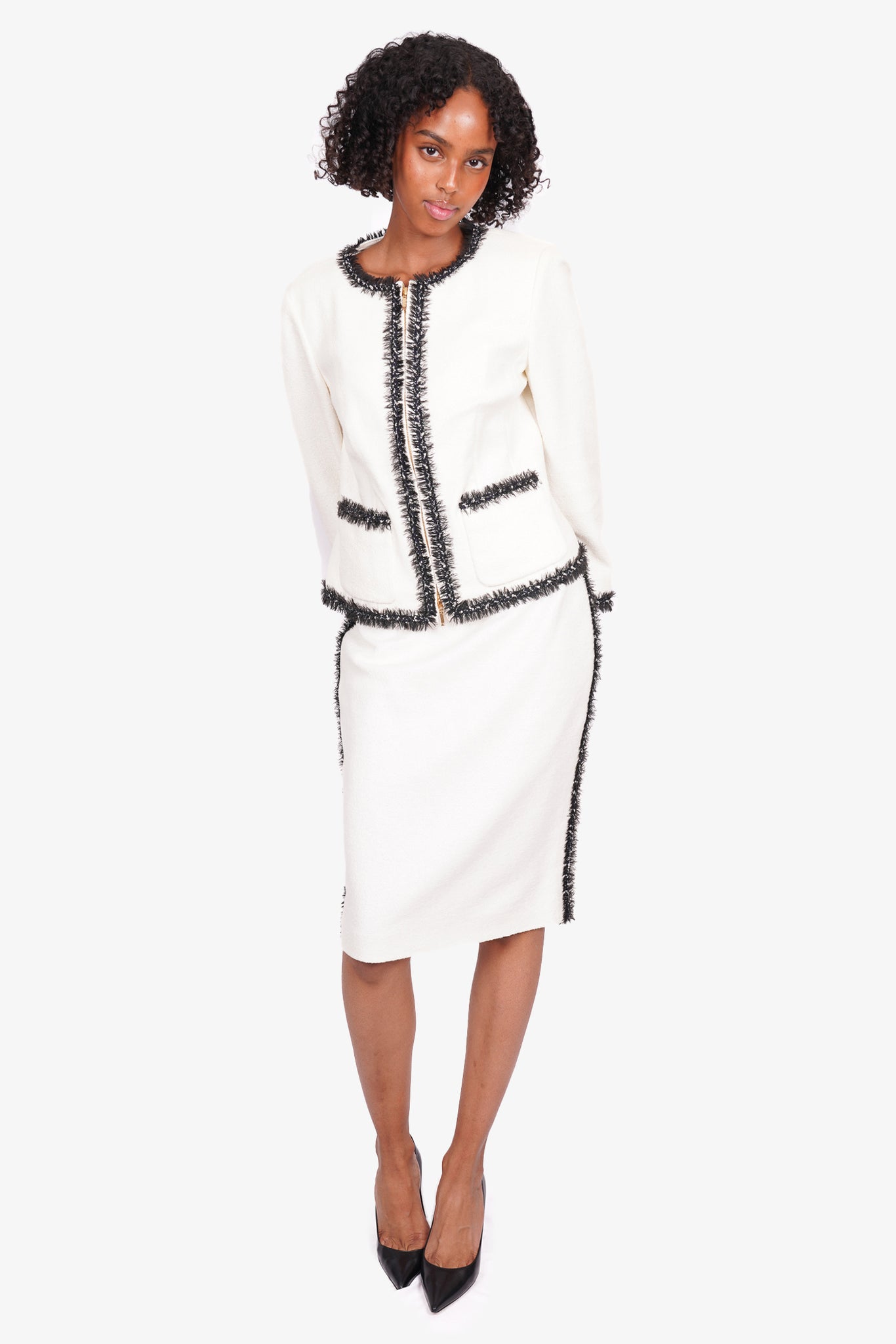 CHANEL- Vintage White CC Suit Jacket and Skirt Set - Size 38 - US 6 - -  BougieHabit