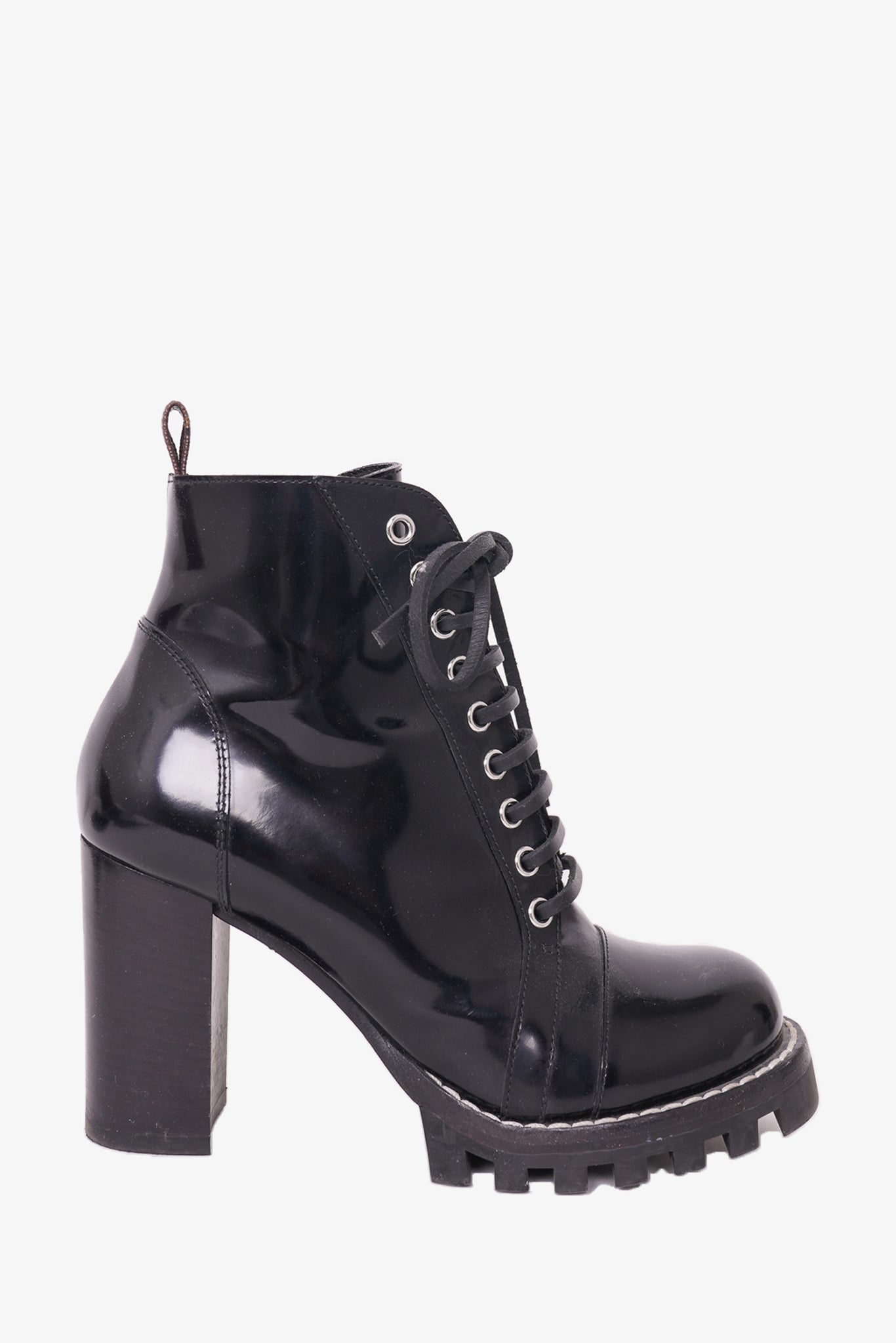Chanel Black Leather Ankle Boots With CC Patent Cap Toe Size 38.5 – Mine &  Yours