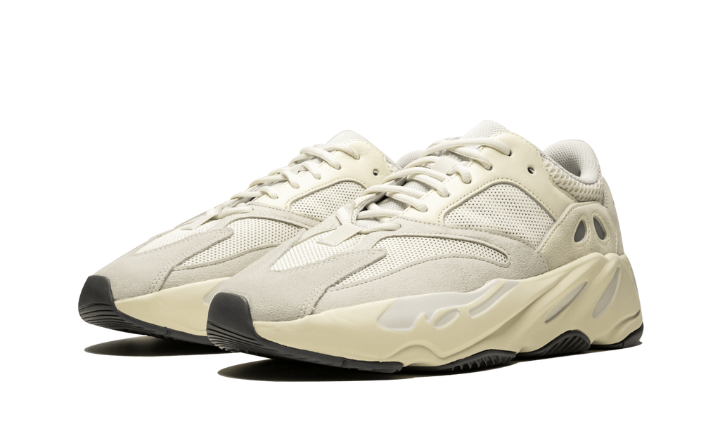 yeezy boost 700 analog eg7596