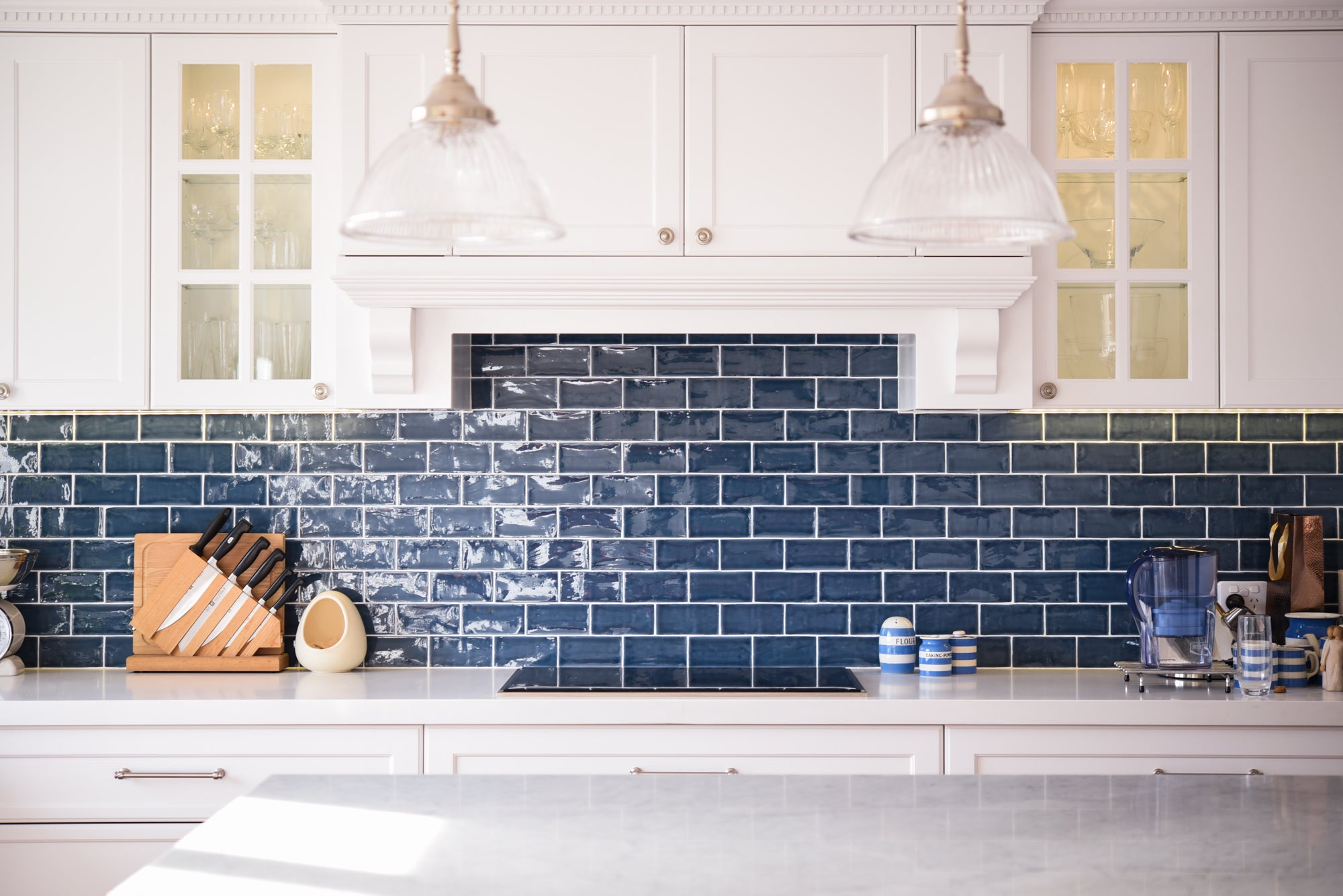 Bright_blue_kitchen_splashback_tile 