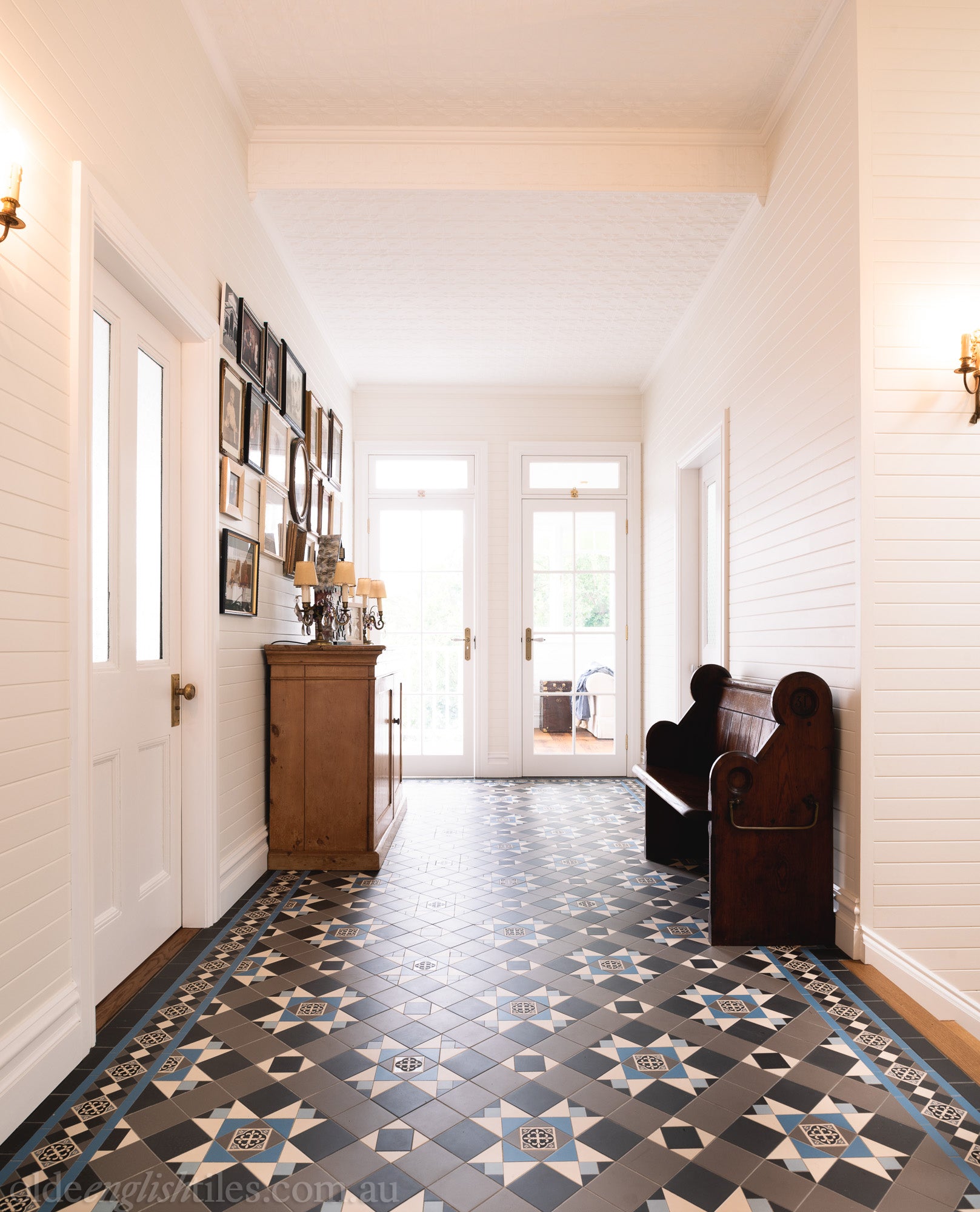 Patterned floor tiles example - Fitzroy blue tessellated pattern