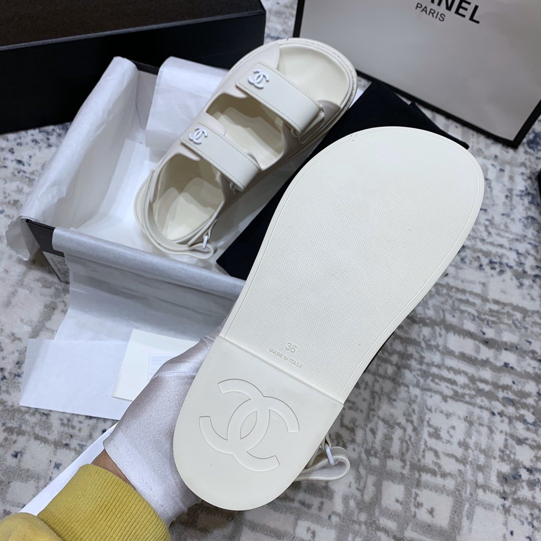 chanel raffia sandals