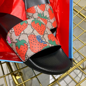 gucci strawberry slides size 9