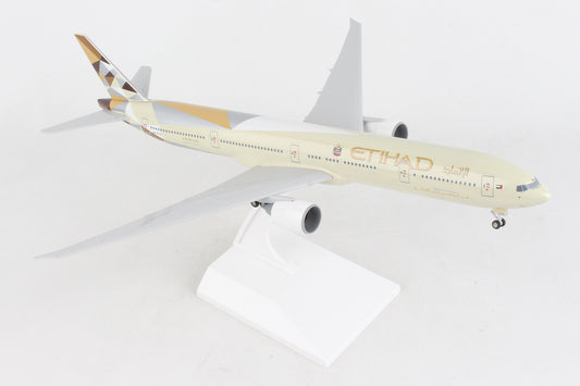 SKR1097 SKYMARKS AIR CANADA CARGO 767-300F 1/200 – SkyMarks Models