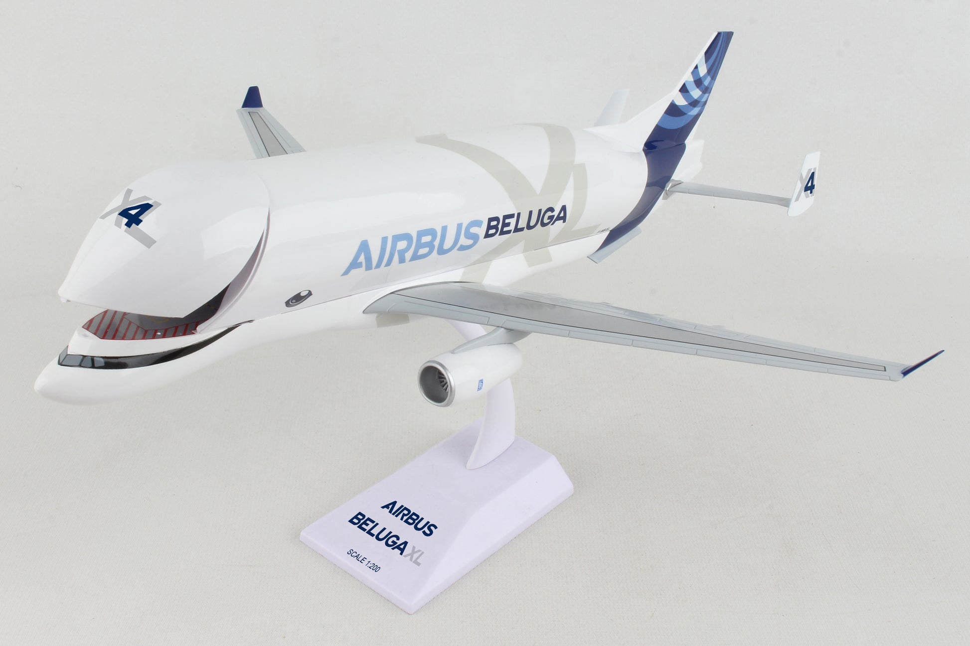 Airbus ベルーガ: スケール1/100 とっておきし福袋
