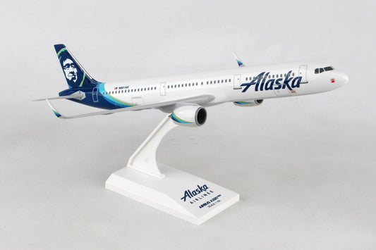 SKR981 SKYMARKS AIR CANADA A330-300 1/200 NEW LIVERY – SkyMarks Models