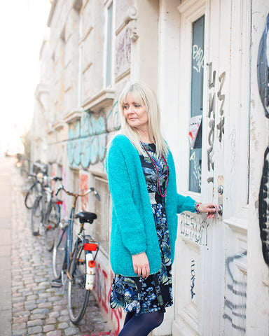 Dagens outfit | Turkis mohair strikket cardigan og blomstret Celine retro kjole