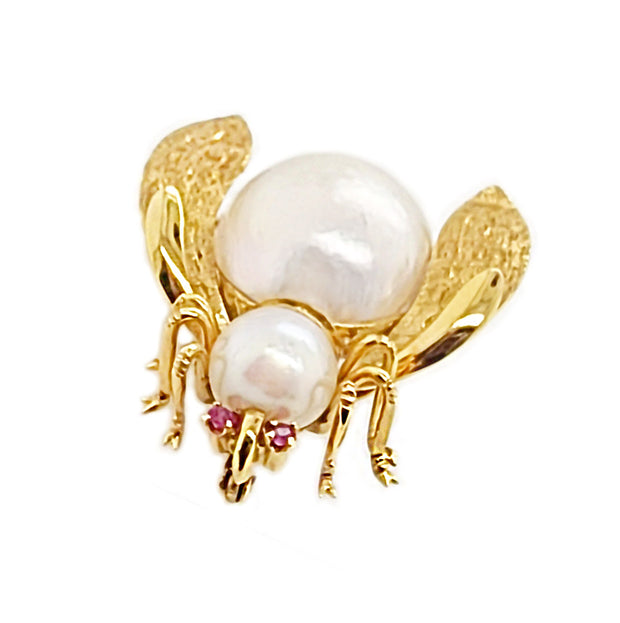 Trifari Golden metal and faux pearls with small rhinestones - Brooch -  Catawiki