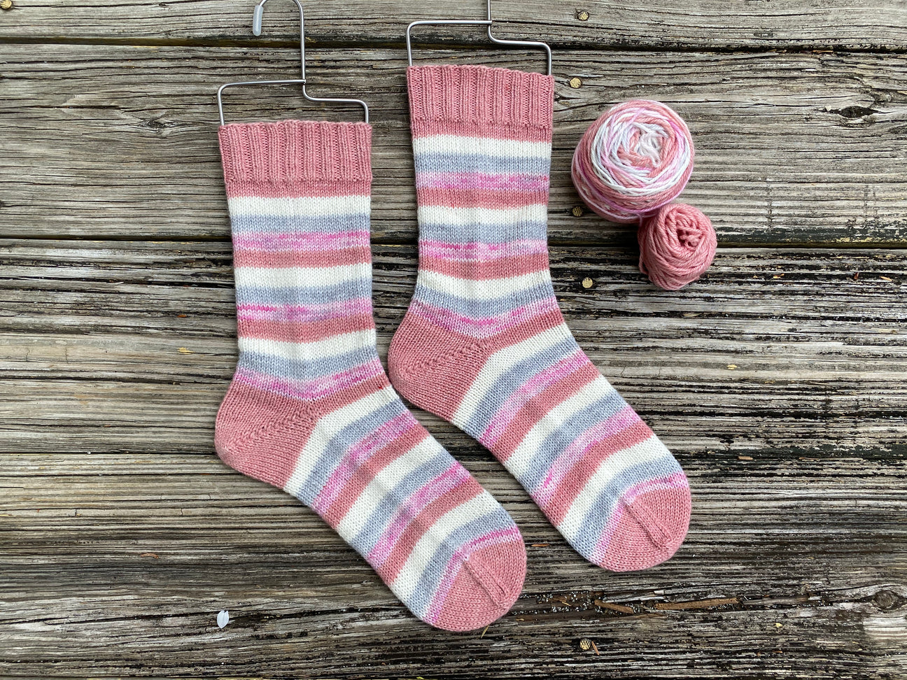 Community Recommends - Sock knitting patterns for beginners