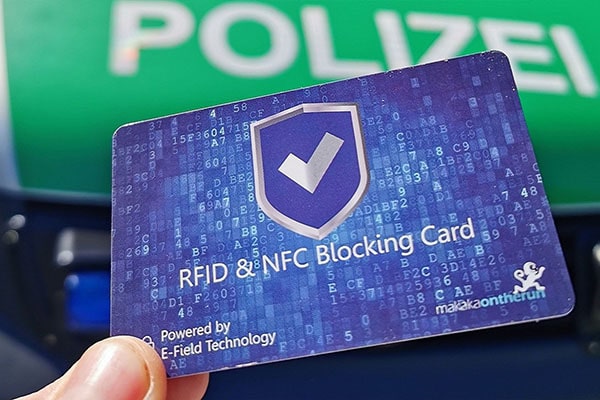 Makaka on the run RFID NFC Blocker Karte X000W4TFY9 1 St. Schwarz – Conrad  Electronic Schweiz