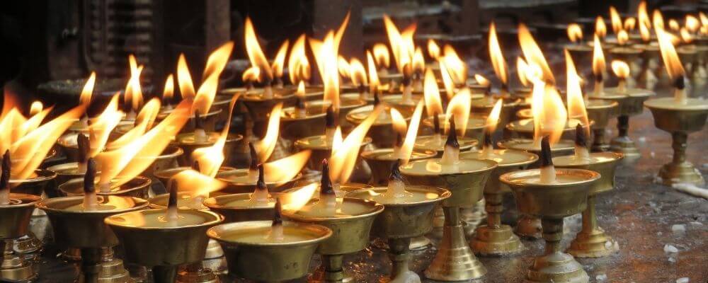 Buddhistische Kerzen