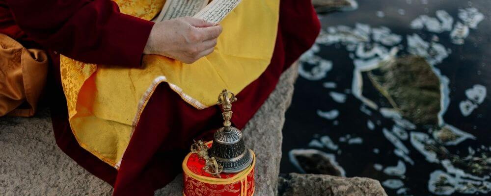 Méditation Tibétaine Cloche Colorée Symbole Chanceux Bouddhiste