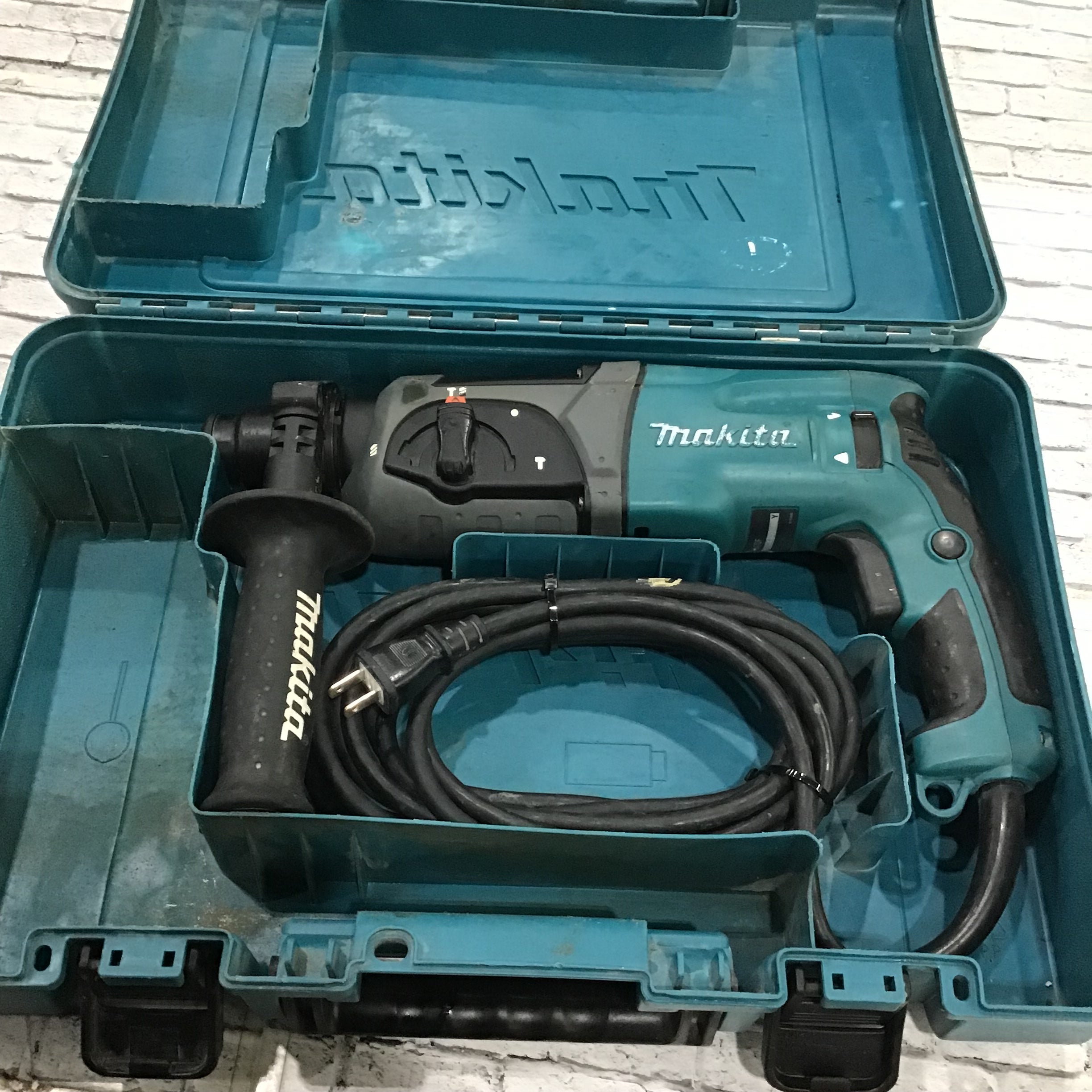 ★マキタ(makita) ハンマドリル HR2470F【川口店】