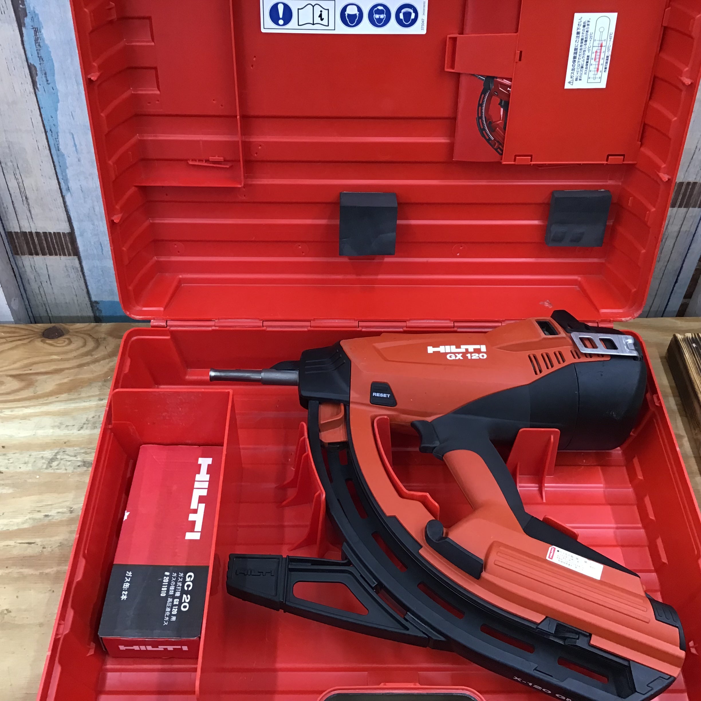 ☆品☆HILTI ヒルティ ガス式鋲打ち機 GX120 ケース付 ガス式鋲打機 ガスネイラー ガス銃 軽天 65766