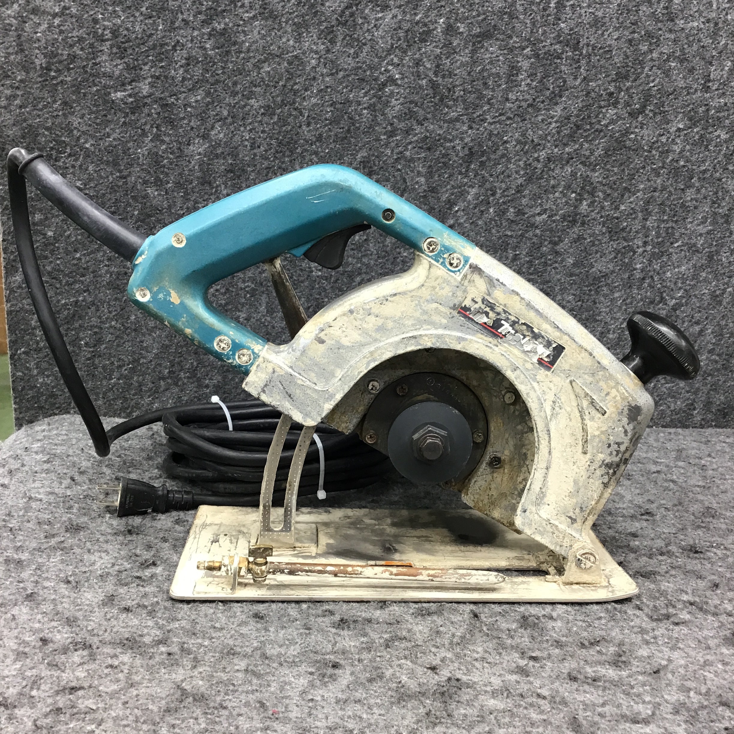 マキタ(Makita) 4108R 205ミリ カッタ メンズグルーミング | www