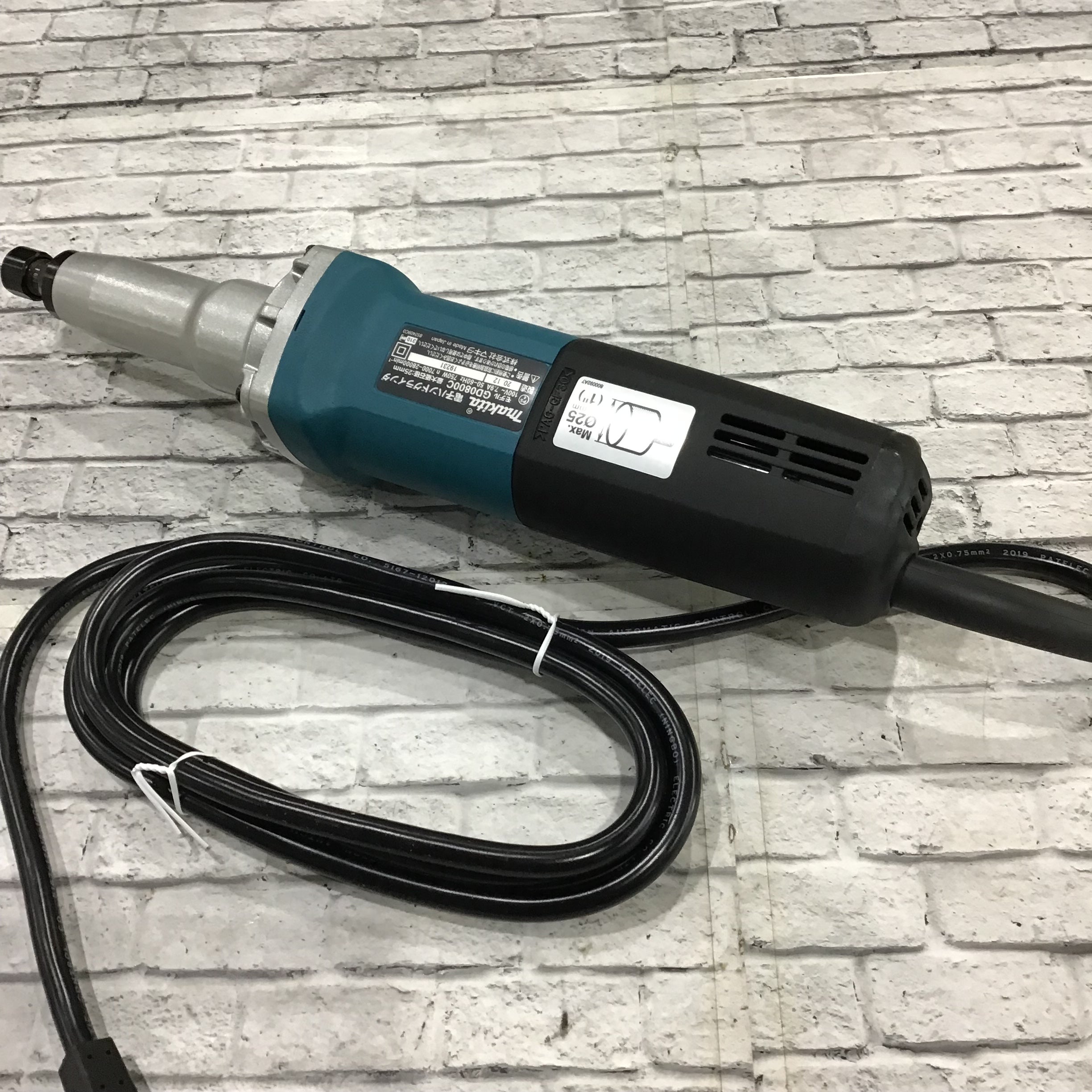 マキタ(Makita) 電子ハンドグラインダ 軸径6mm GD0800C