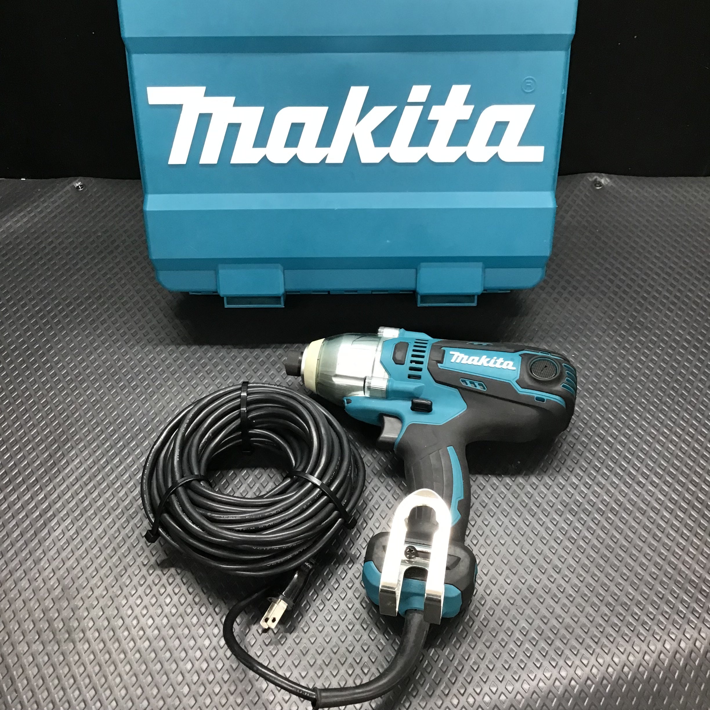 ☆マキタ(makita) インパクトドライバ TD0220【戸田店】 | アクト