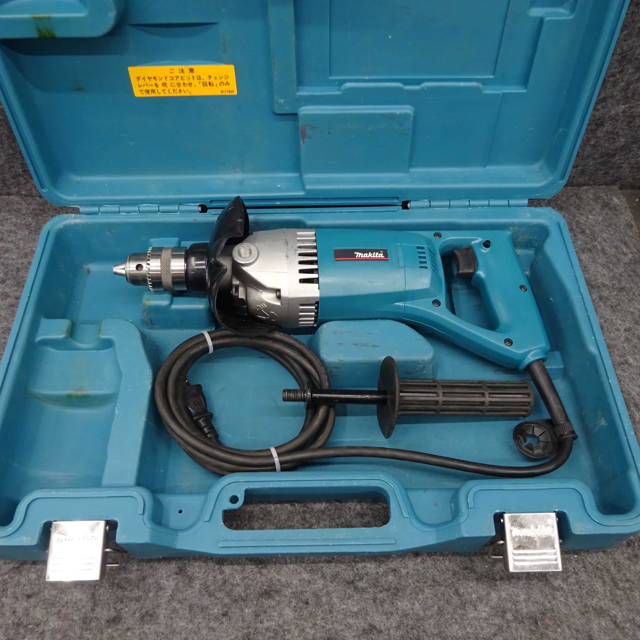 マキタ(Makita) ダイヤコア震動ドリル 8406 - 電動工具