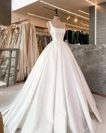 Cargar imagen en el visor de la galería, Simple Wedding Ball Gown Dresses
