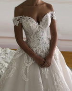 Cargar imagen en el visor de la galería, Vintage Lace Embroidery Wedding Dress Ball Gown Off The Shoulder
