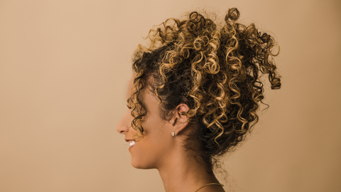 THE PLAYFUL SPIRIT OF CURLY HAIR