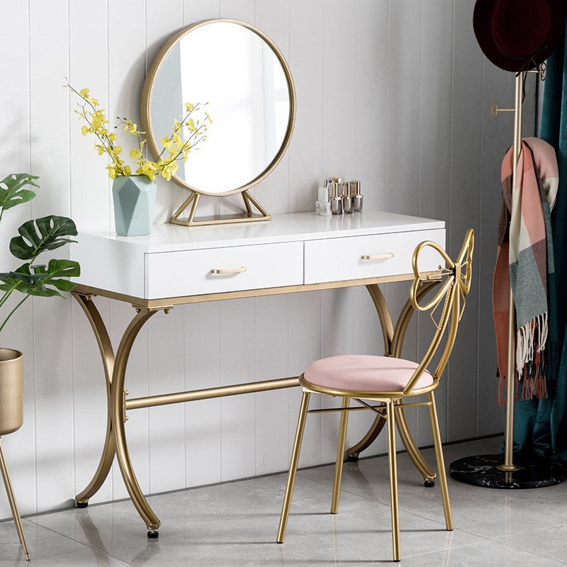 teenage dressing table