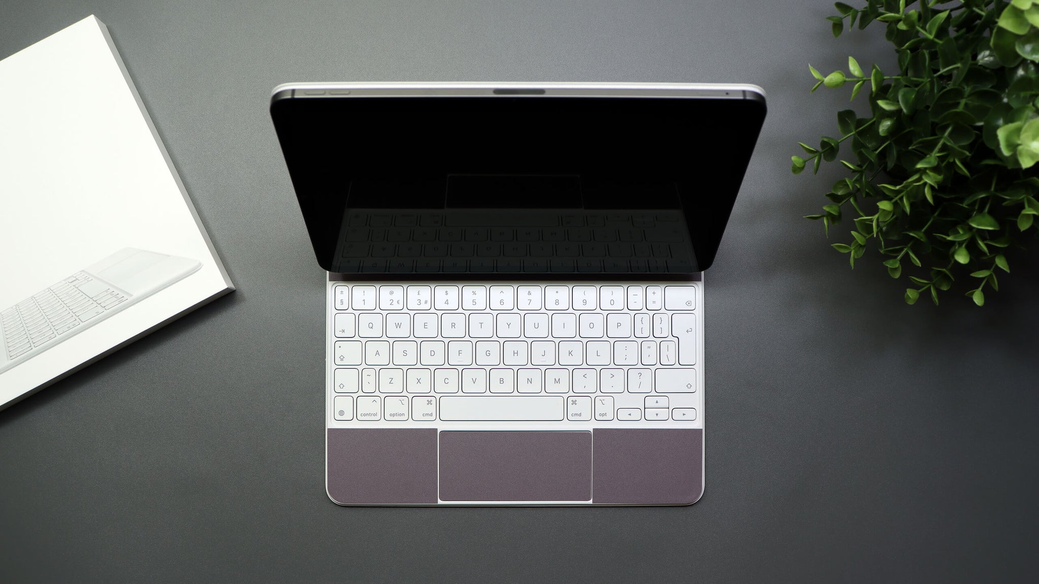 Apple iPad Pro Magic Keyboard 11" (2022, Gen 4) Textured matt mulberry skins