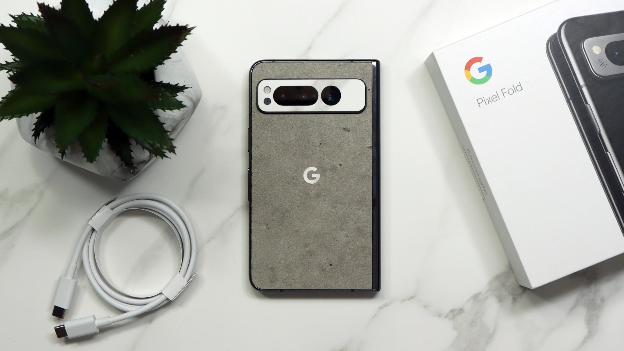 Google Pixel Fold Sahara concrete skins